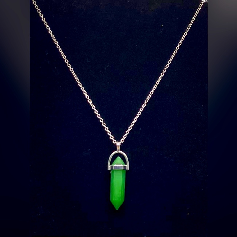 Chain with pendant